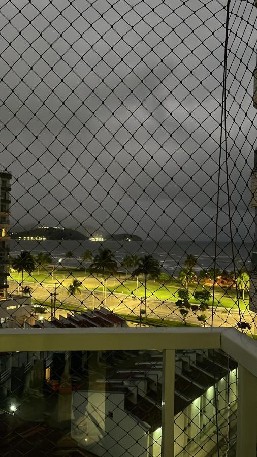 Apto Beira Mar Pe Na Areia Caraguatatuba Exterior foto